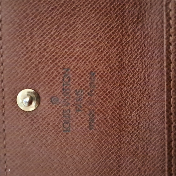 Louis Vuitton key holder - Picture 2 of 7